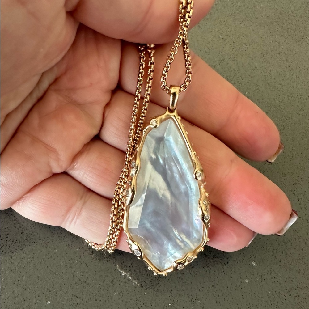 Kendra Scott Pearl necklace